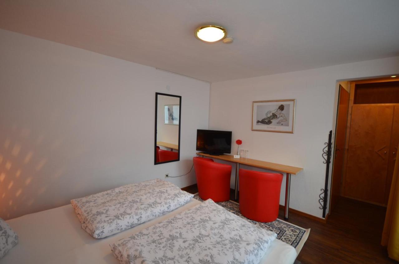 Hotel Haus Bergfrieden Lermoos Esterno foto